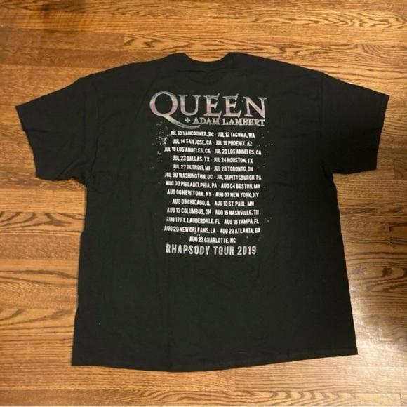 💫 Queen Rhapsody Tour Adam Lambert 2019 T-shirt Size 2XL - Picture 2 of 10